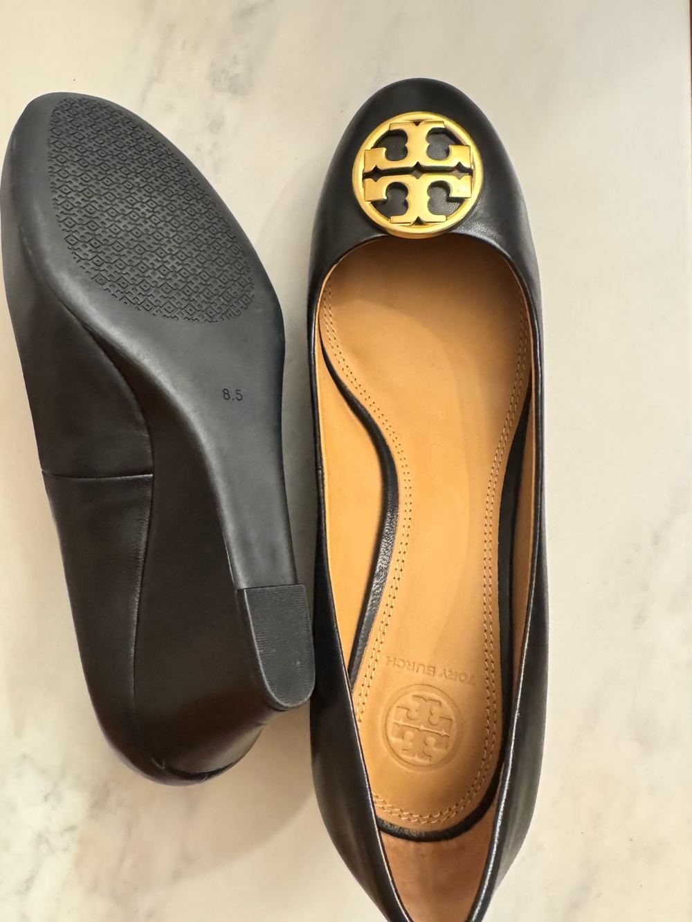 BRANDNEW Tory Burch Black Leather Ballet Wedges with Gold Logo Medallion - Picture 3 of 4